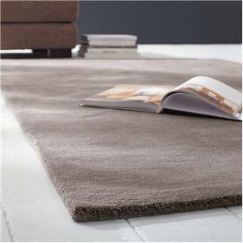 SOFT woollen low pile rug in light taupe 160 x 230cm